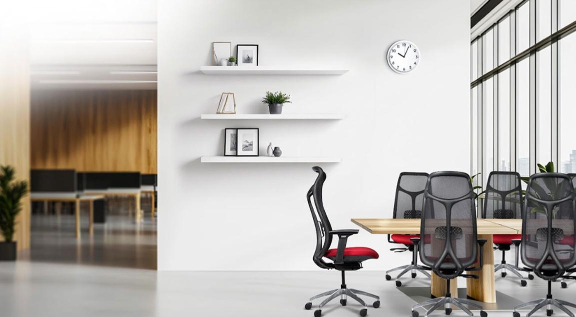 Task Chairs vs Executive Chairs: Right Office Choice